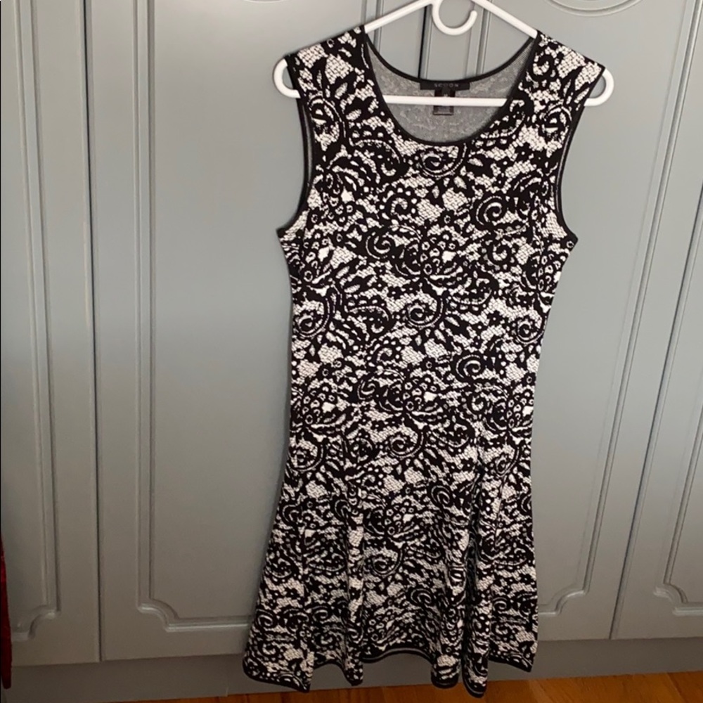 Sleeveless dress